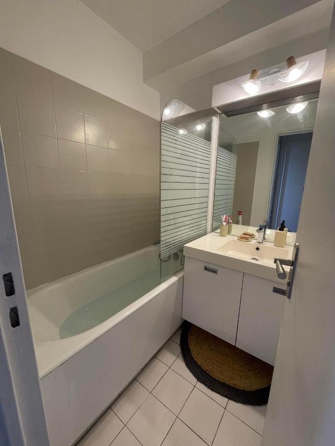 La Penate De Saint Cyp - Residence Les Fregates Vue Mer, Piscine 外观 照片